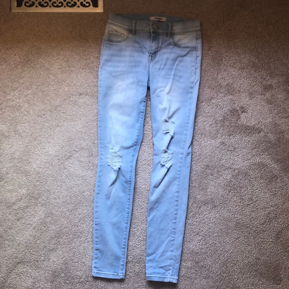 REFUGE light blue ripped jeans